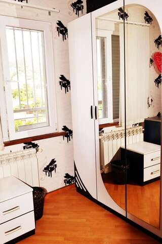 Проживание в семье TamMary Тбилиси Двухместный номер с 1 кроватью и видом на горы-6